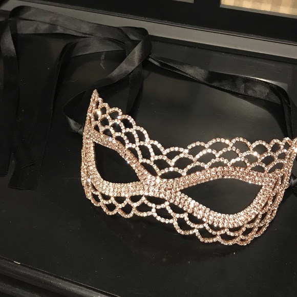 Accessories - Crystal champagne colored mask BRAND NEW